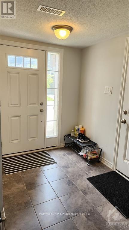 409 Rosingdale Street, Ottawa, Ontario  K2M 0L8 - Photo 2 - X12163413