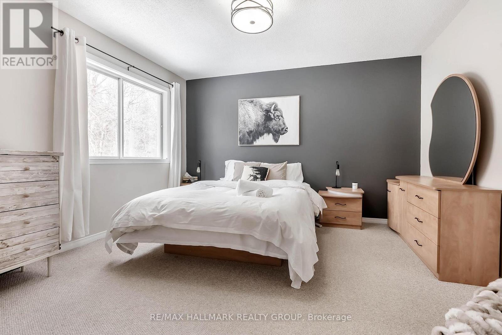 210 Provender Avenue, Ottawa, Ontario  K1K 4N7 - Photo 11 - X12163475