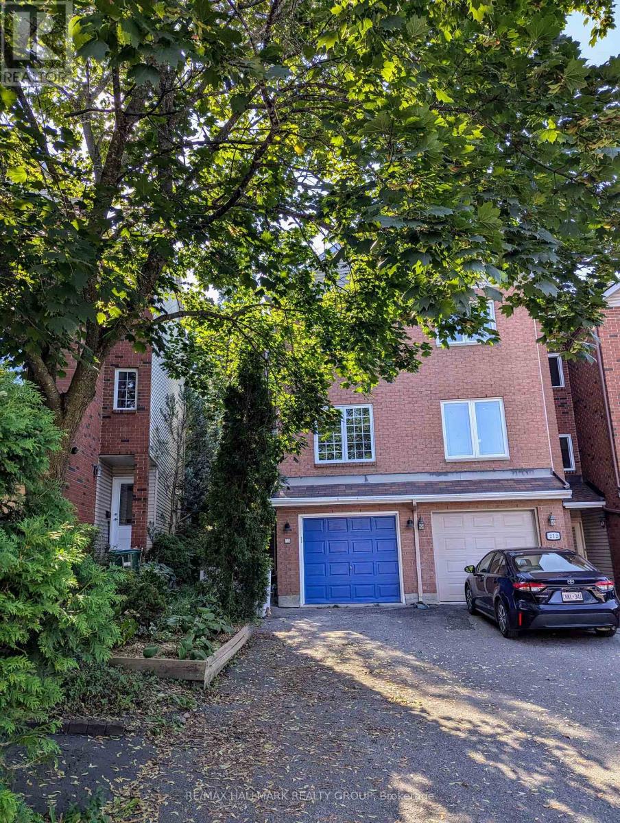 210 Provender Avenue, Ottawa, Ontario  K1K 4N7 - Photo 2 - X12163475