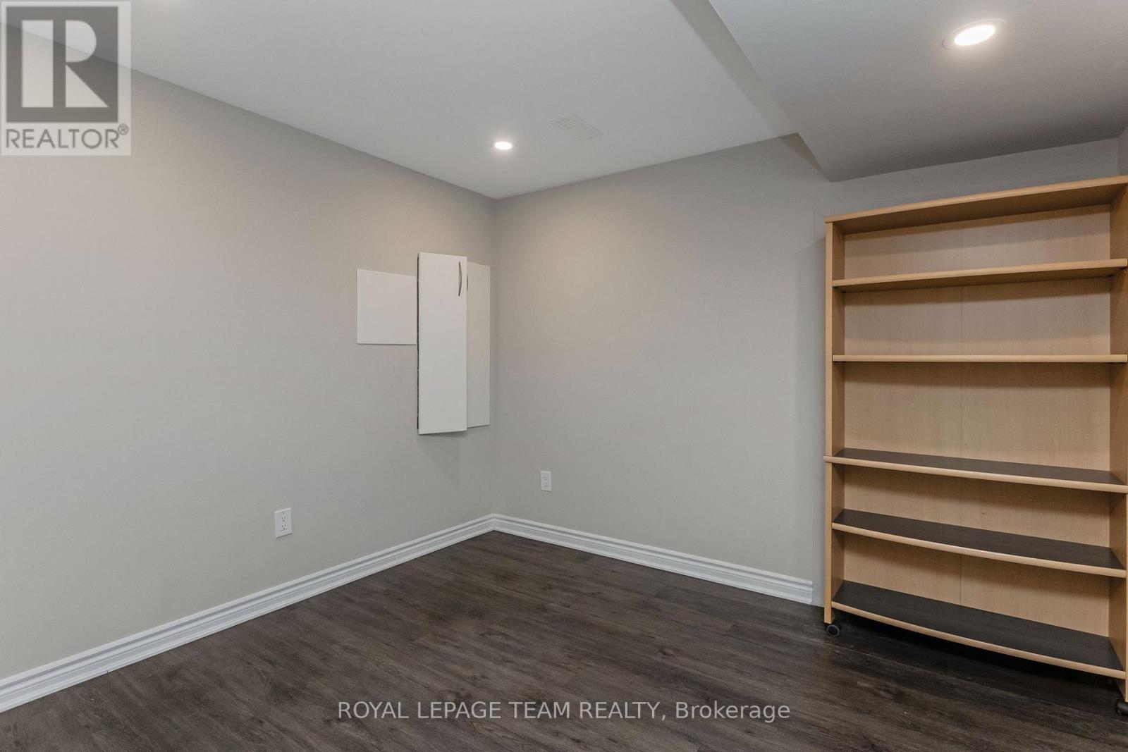 633 Parade Drive, Ottawa, Ontario  K2S 0X8 - Photo 45 - X12163532