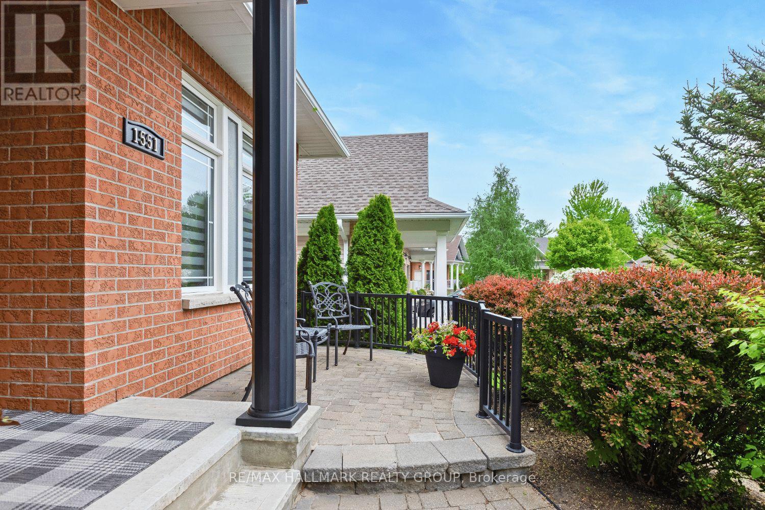 Property at 1551 HENRI LAUZON STREET image 3