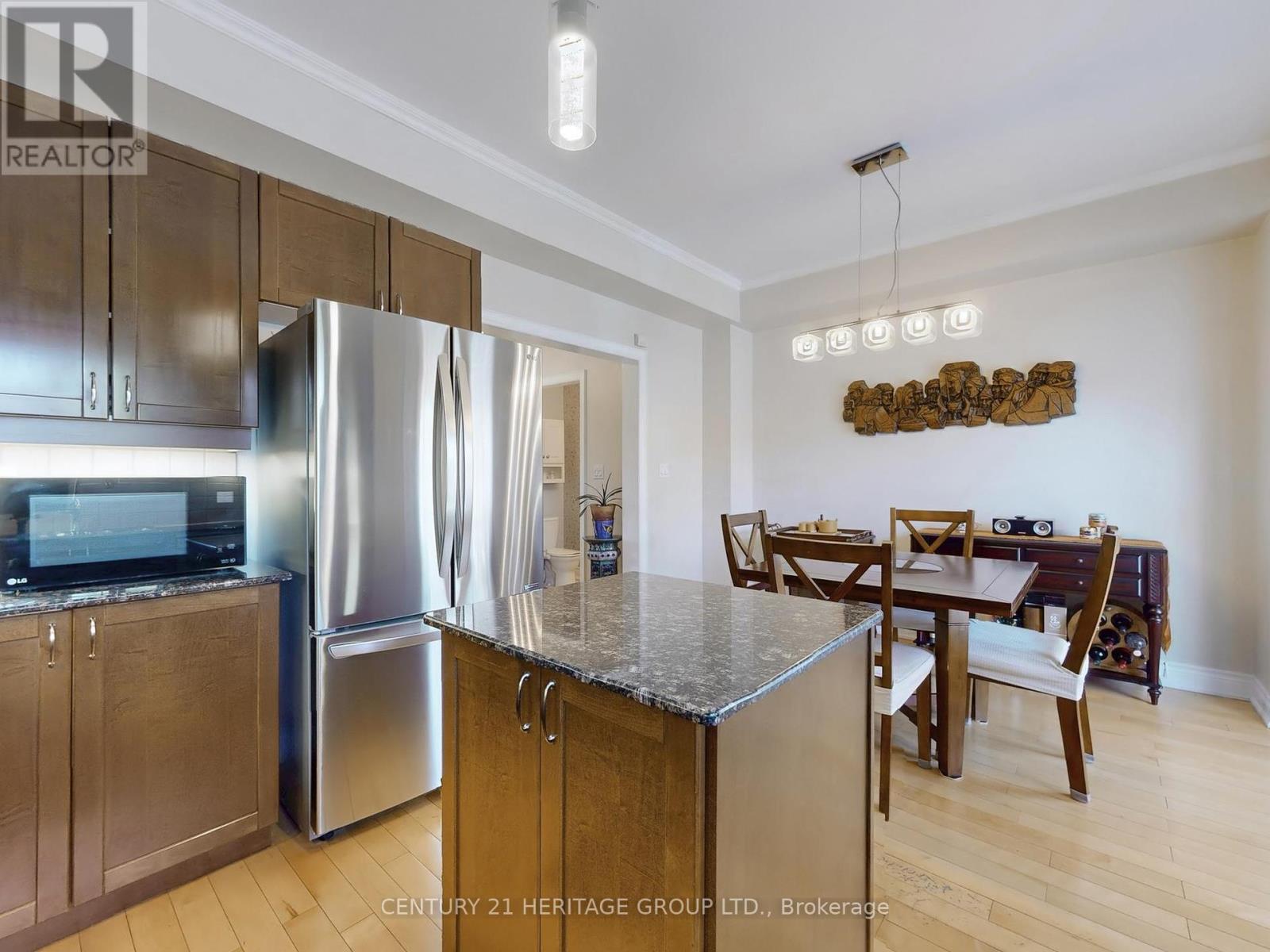 127 Mill Road, Toronto (Markland Wood), Ontario  M9C 1X9 - Photo 14 - W12162832
