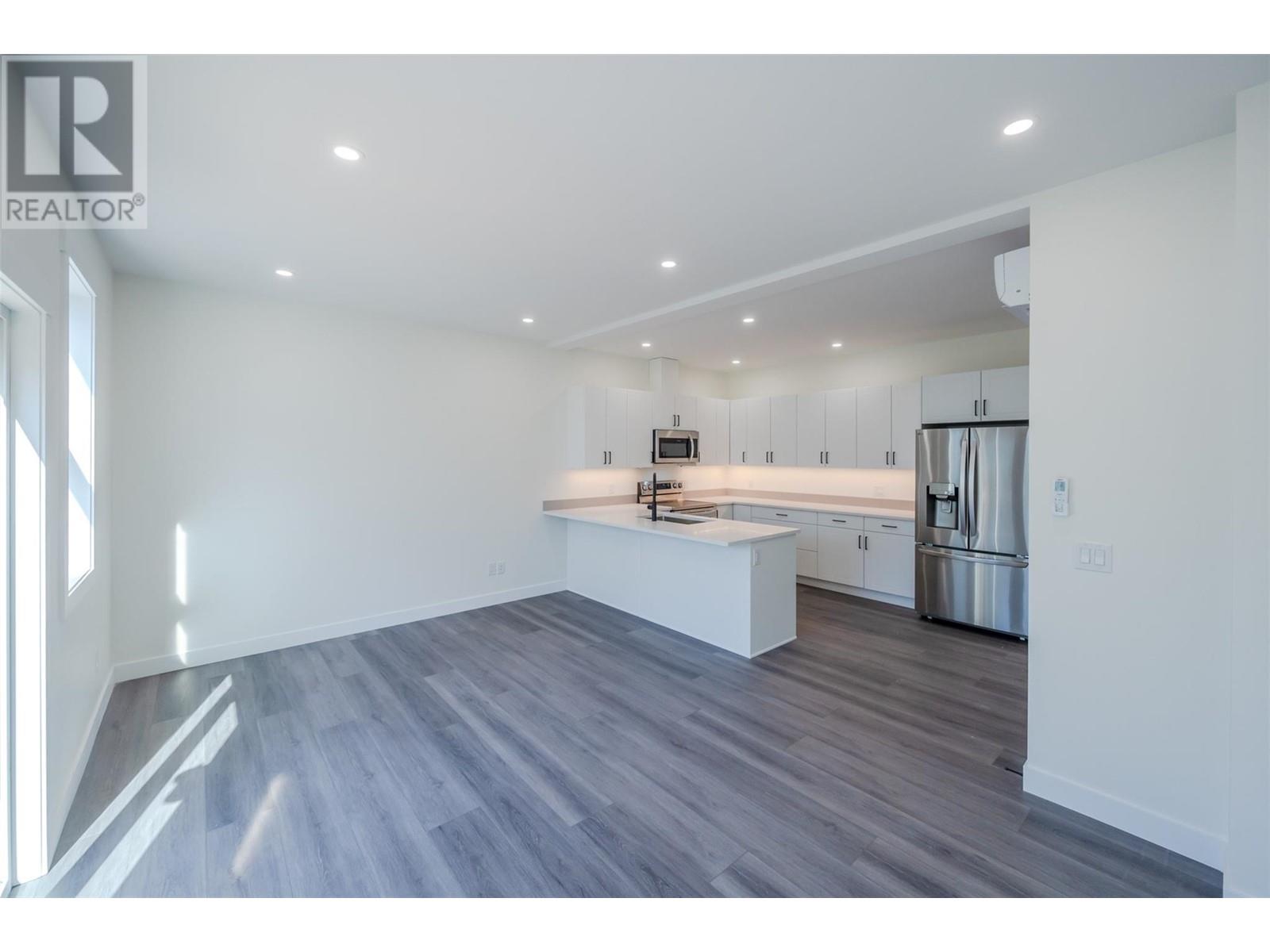 11610 Victoria Road S Unit# 102, Summerland, British Columbia  V0H 1Z2 - Photo 3 - 10348816