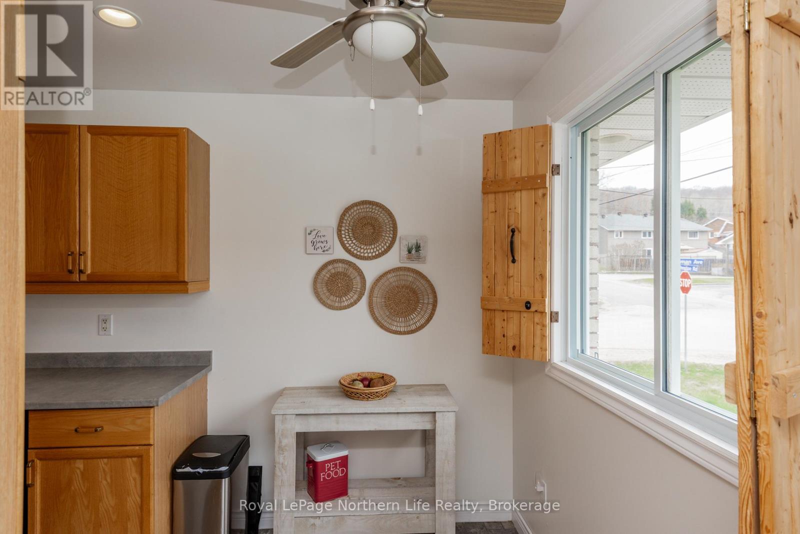 125 Johnston Road, North Bay, Ontario  P1B 8G1 - Photo 11 - X12163574