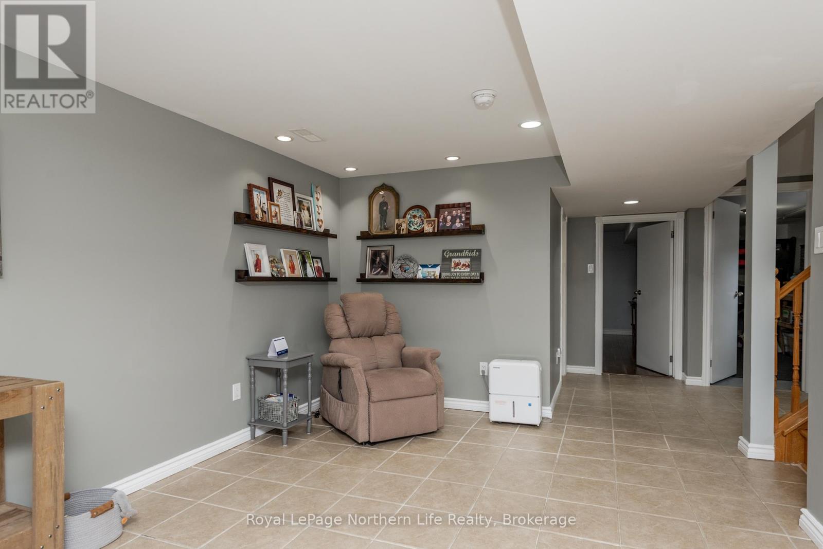 125 Johnston Road, North Bay, Ontario  P1B 8G1 - Photo 29 - X12163574