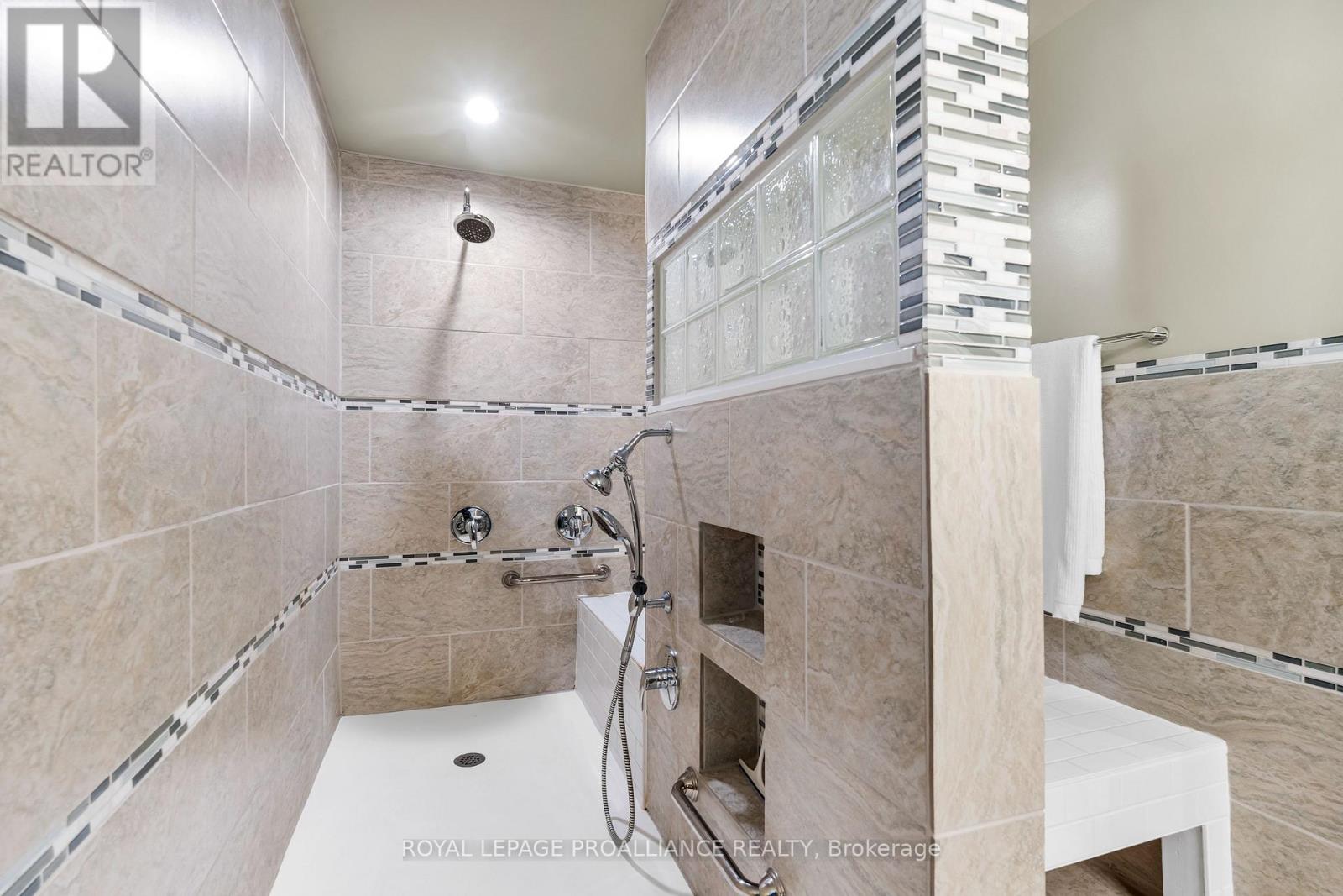 7 Hutton Drive, Belleville, Ontario  K8P 1E9 - Photo 14 - X12163246