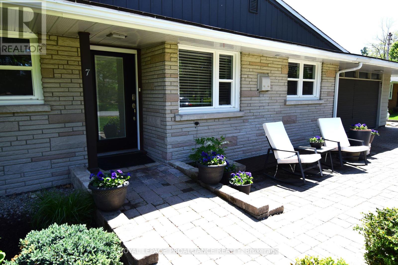 7 Hutton Drive, Belleville, Ontario  K8P 1E9 - Photo 28 - X12163246