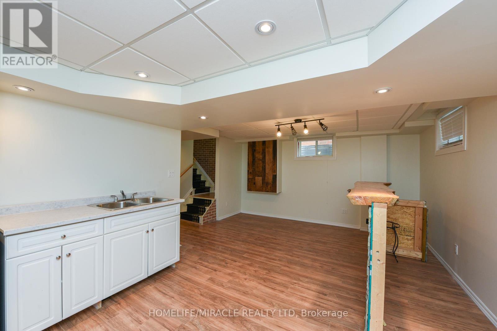 32 Vipond Street, Guelph, Ontario  N1E 0H3 - Photo 40 - X12159136