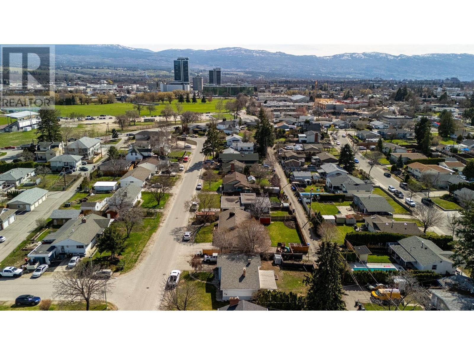Property at 1388 Cherry Crescent W image 4