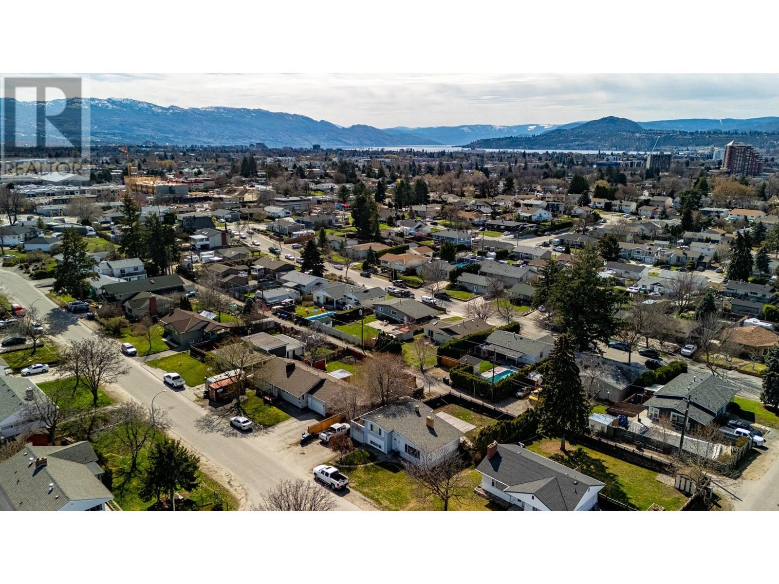 Property at 1388 Cherry Crescent W image 3