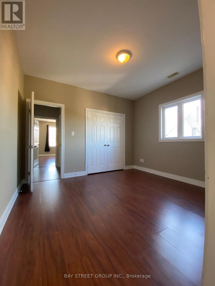 Upper - 343 Pine Avenue, Oshawa, Ontario  L1J 2H6 - Photo 10 - E12084301
