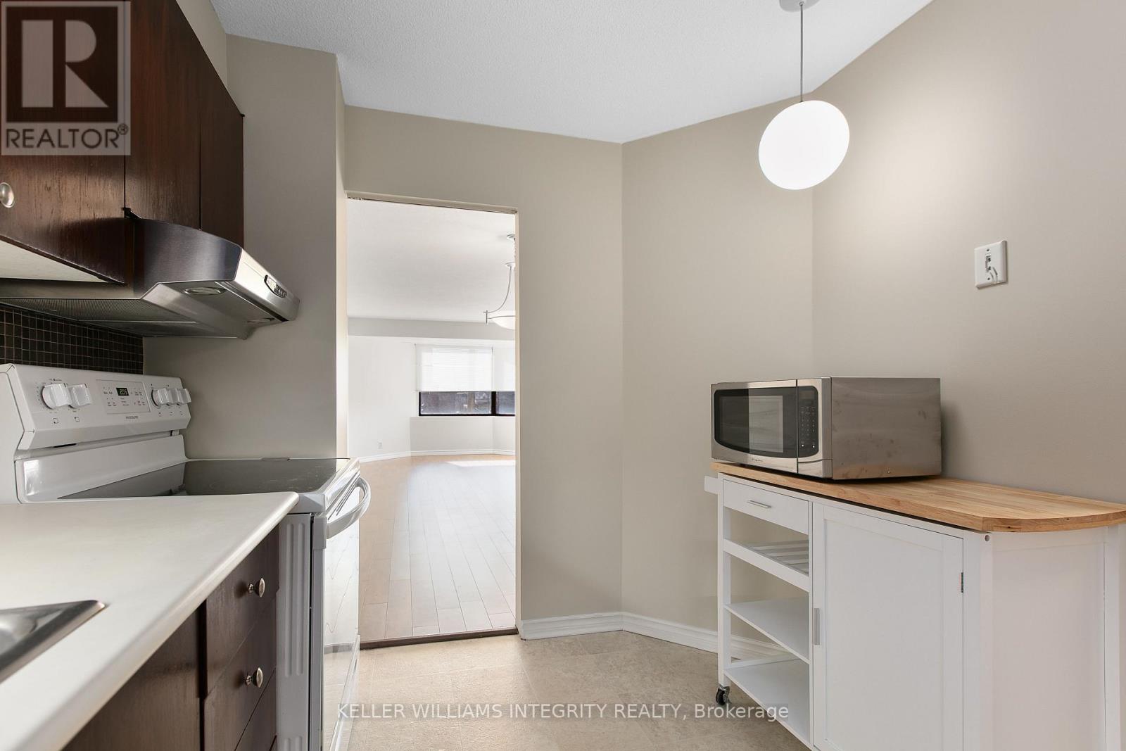 503 - 151 Bay Street, Ottawa, Ontario  K1R 7T2 - Photo 14 - X12113775