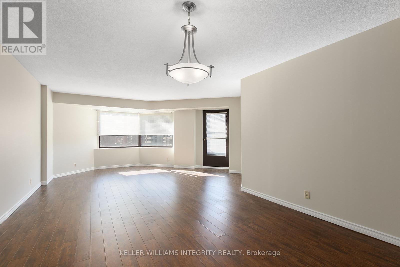 503 - 151 Bay Street, Ottawa, Ontario  K1R 7T2 - Photo 7 - X12113775