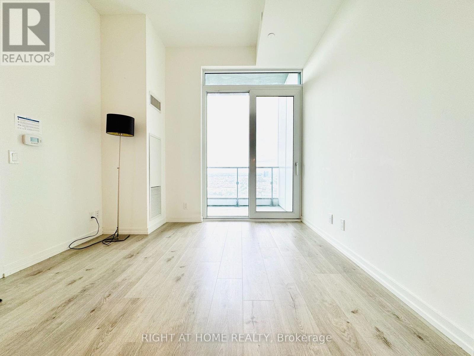 2715 - 1000 Portage Parkway, Vaughan, Ontario  L4K 0L1 - Photo 2 - N12153781