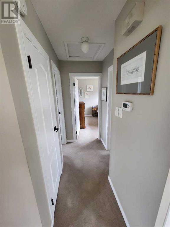 Property at 817 7 Street N image 4