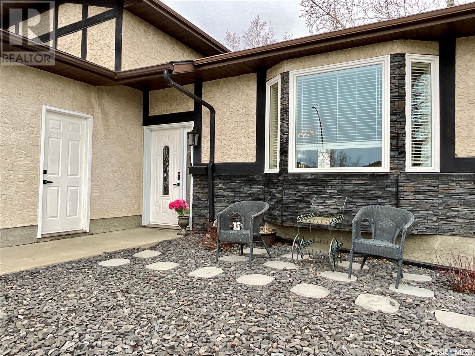 Property at 1102 8th AVENUE N image 2