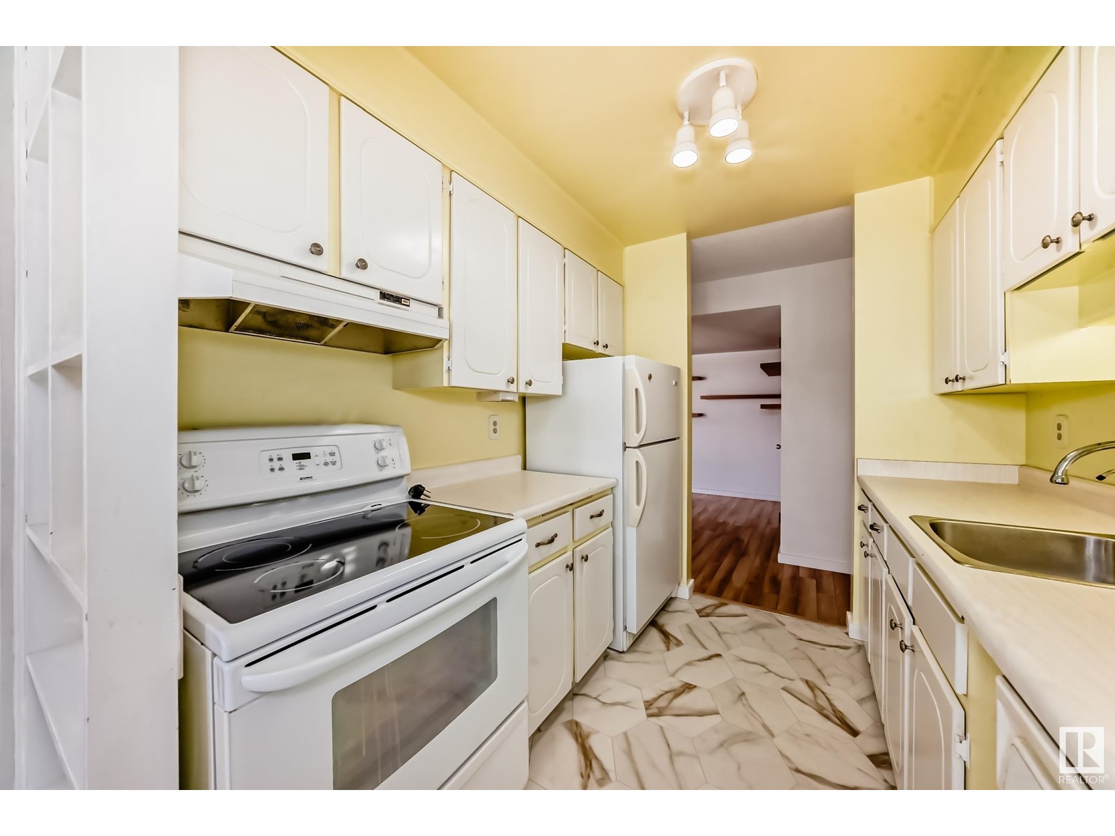 Property at #301 11415 41 AV NW image 5