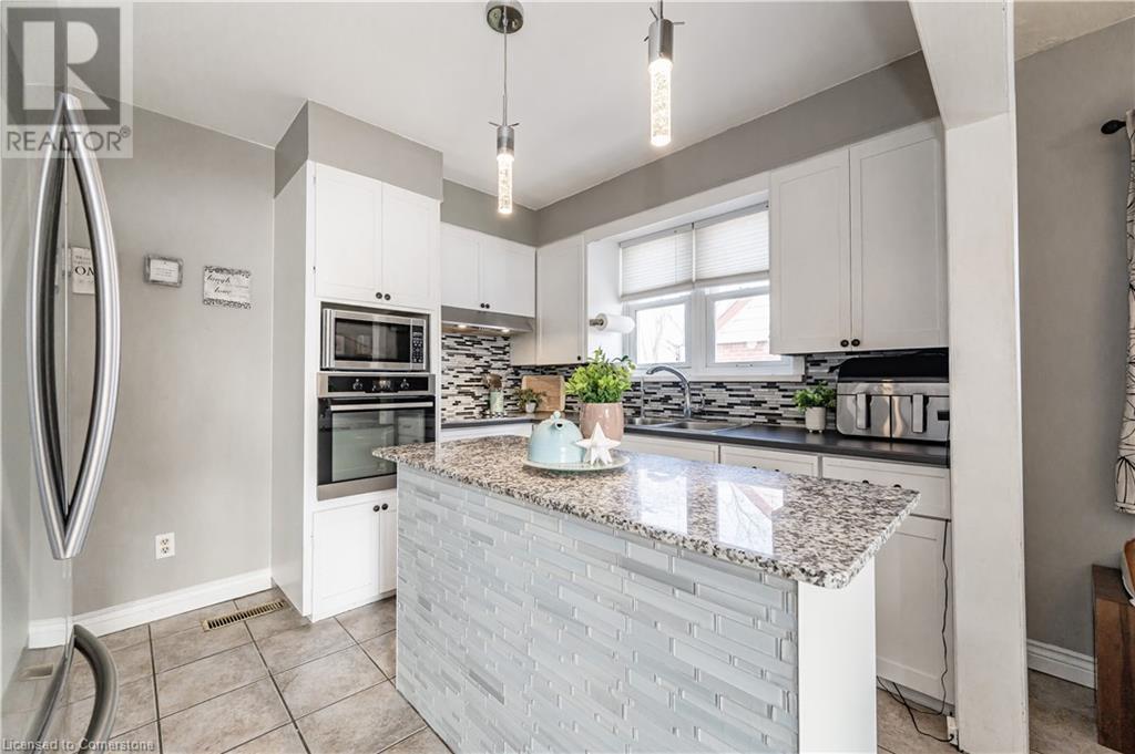 776 Elizabeth Street, Kitchener, Ontario  N2H 6H5 - Photo 12 - 40729411