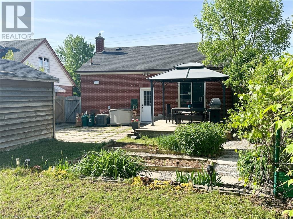 776 Elizabeth Street, Kitchener, Ontario  N2H 6H5 - Photo 38 - 40729411