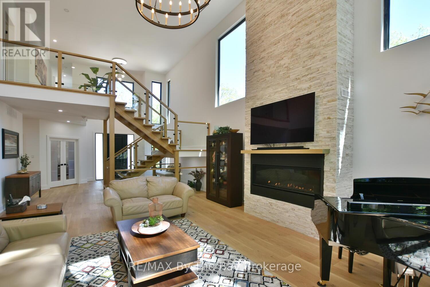 183 Woodland Drive, Wasaga Beach, Ontario  L9Z 2V4 - Photo 11 - S12010935