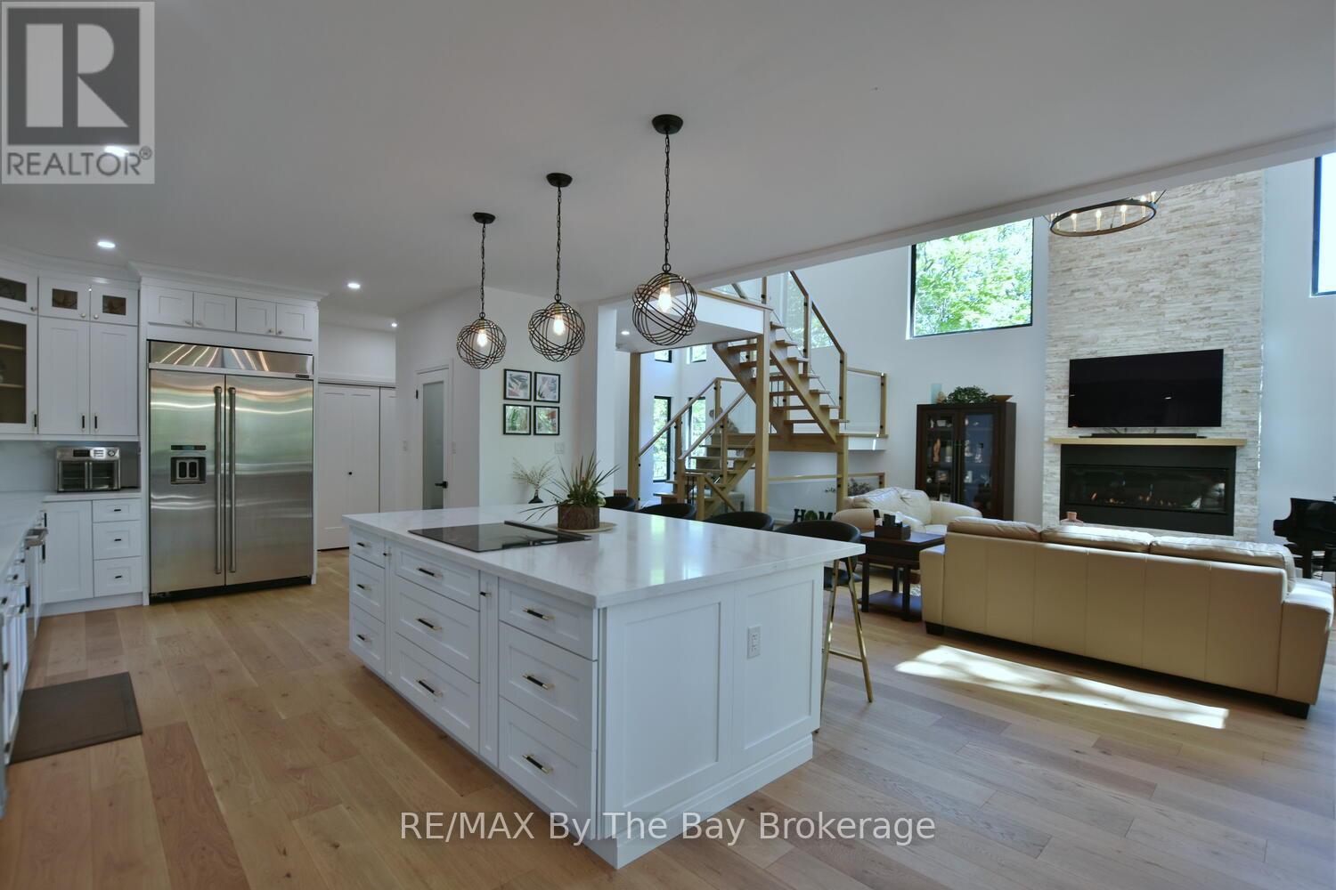 183 Woodland Drive, Wasaga Beach, Ontario  L9Z 2V4 - Photo 12 - S12010935