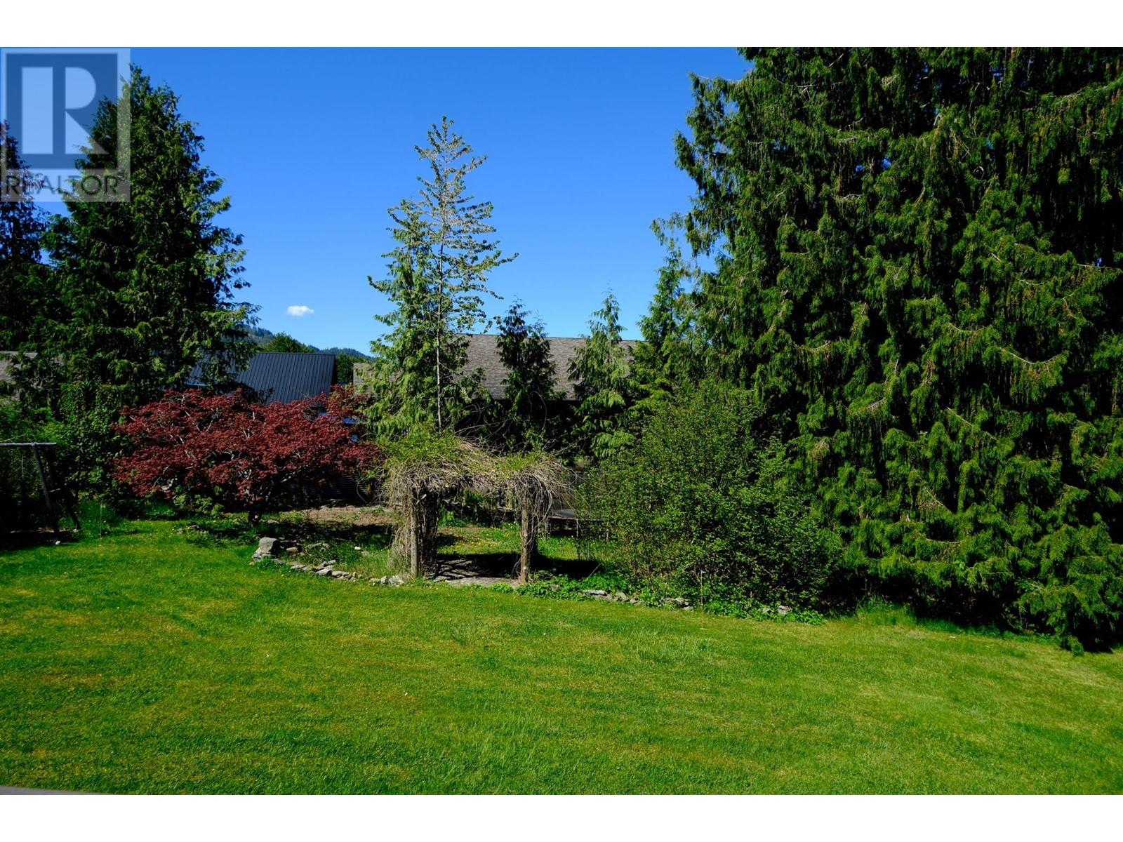 4061 Torry Road, Eagle Bay, British Columbia  V0E 1T0 - Photo 12 - 10348135