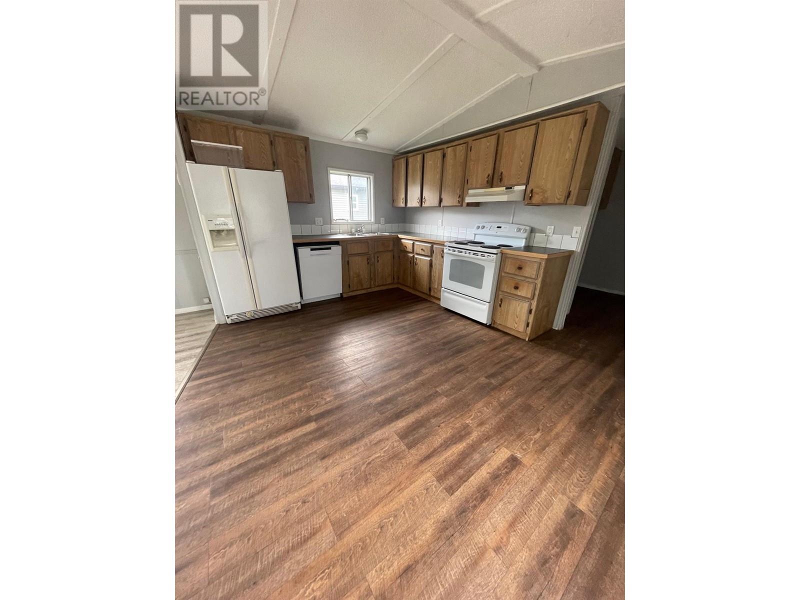 100 Industrial 1 Road Unit# 76, Sparwood, British Columbia  V0B 2G1 - Photo 2 - 10348683