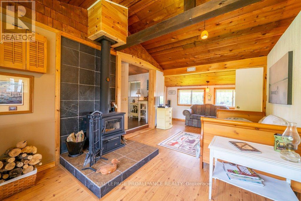 1130 Hummingbird Lane, Central Frontenac, Ontario  K0H 0B6 - Photo 34 - X12163648