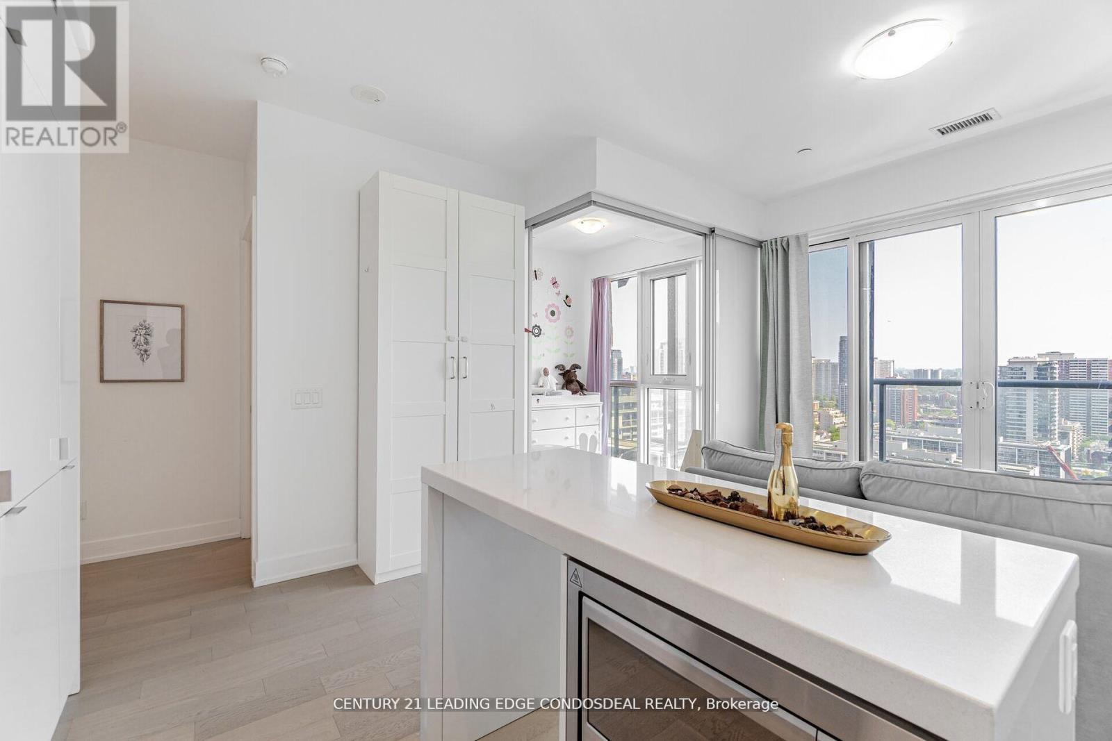 2707 - 7 Grenville Street, Toronto, Ontario  M4Y 0E9 - Photo 8 - C12163404