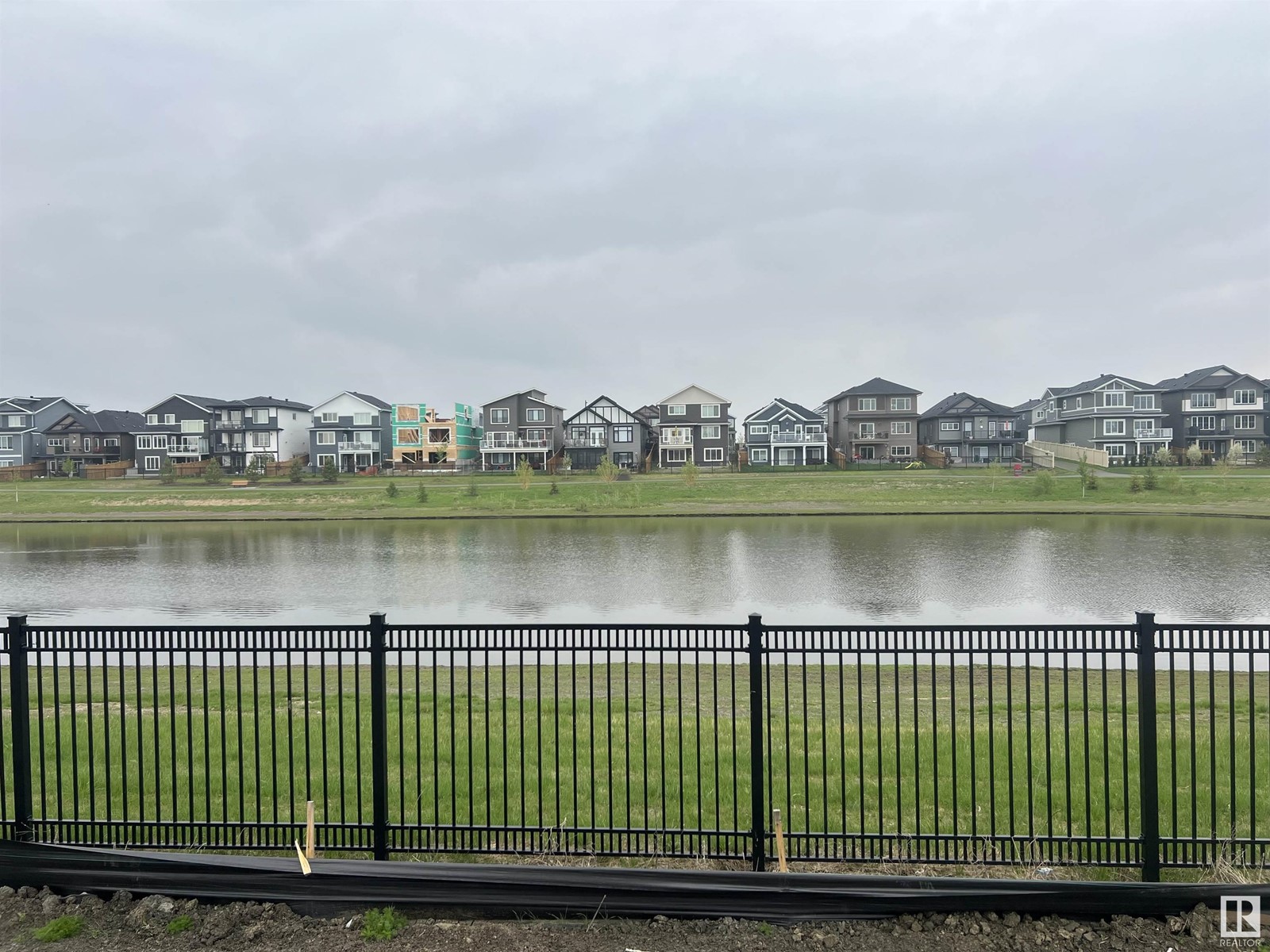 Property at 68 Eldridge PT image 3
