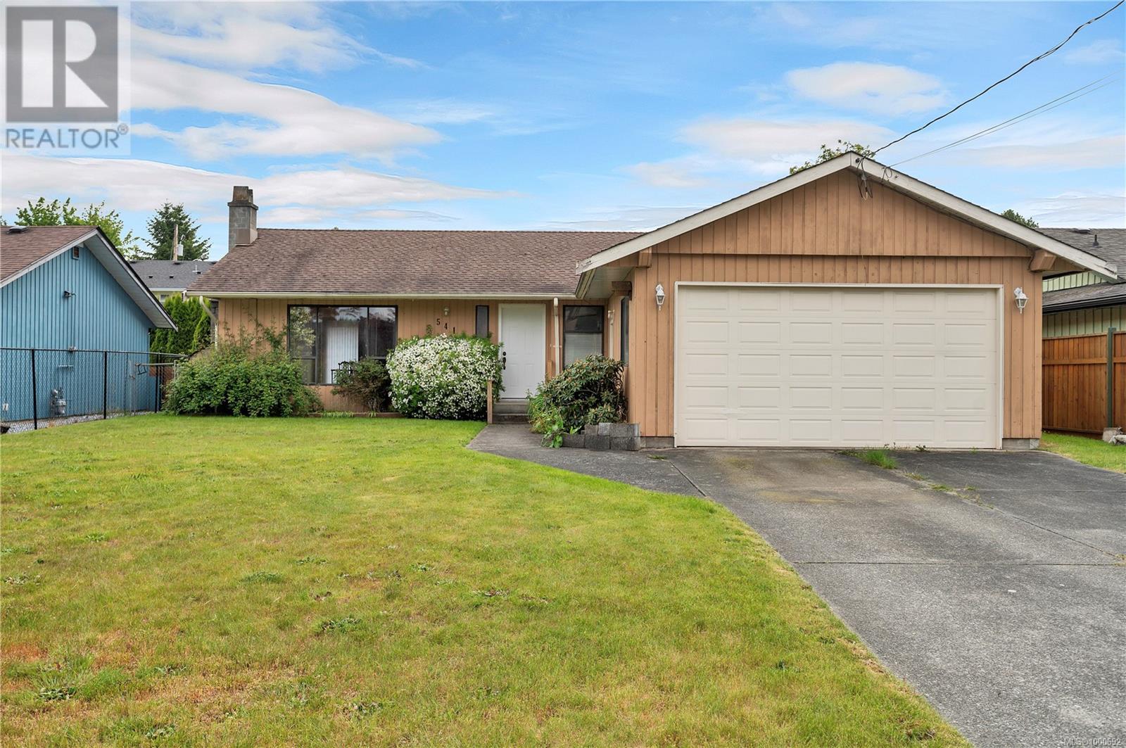 Property at 541 McPhedran Rd S image 5