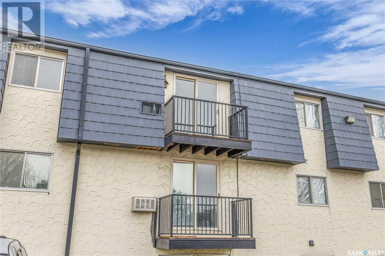 Property at 17 176 Acadia COURT image 3
