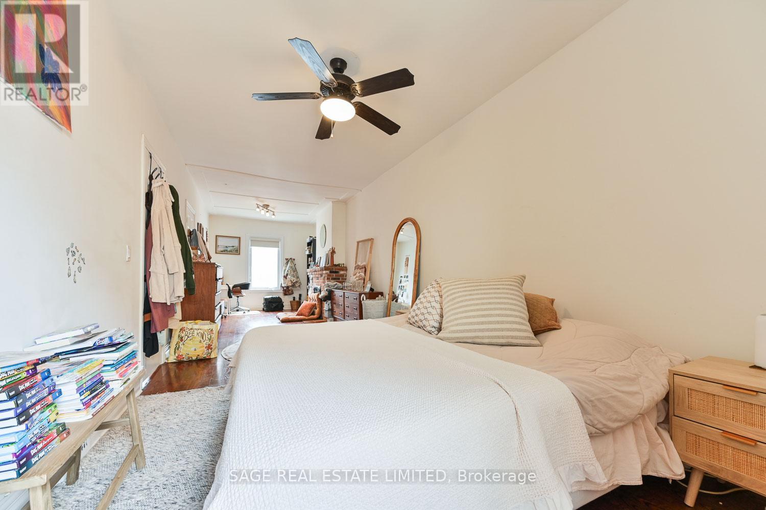 216 Balsam Avenue, Toronto, Ontario  M4E 3C5 - Photo 13 - E12163560
