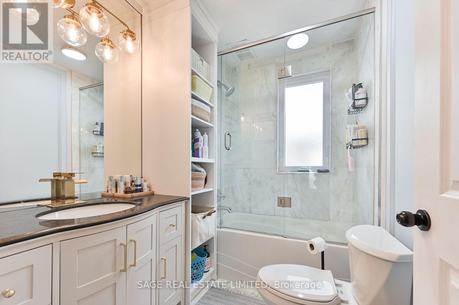 216 Balsam Avenue, Toronto, Ontario  M4E 3C5 - Photo 17 - E12163560