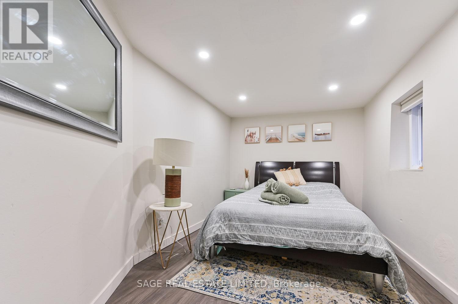 216 Balsam Avenue, Toronto, Ontario  M4E 3C5 - Photo 23 - E12163560