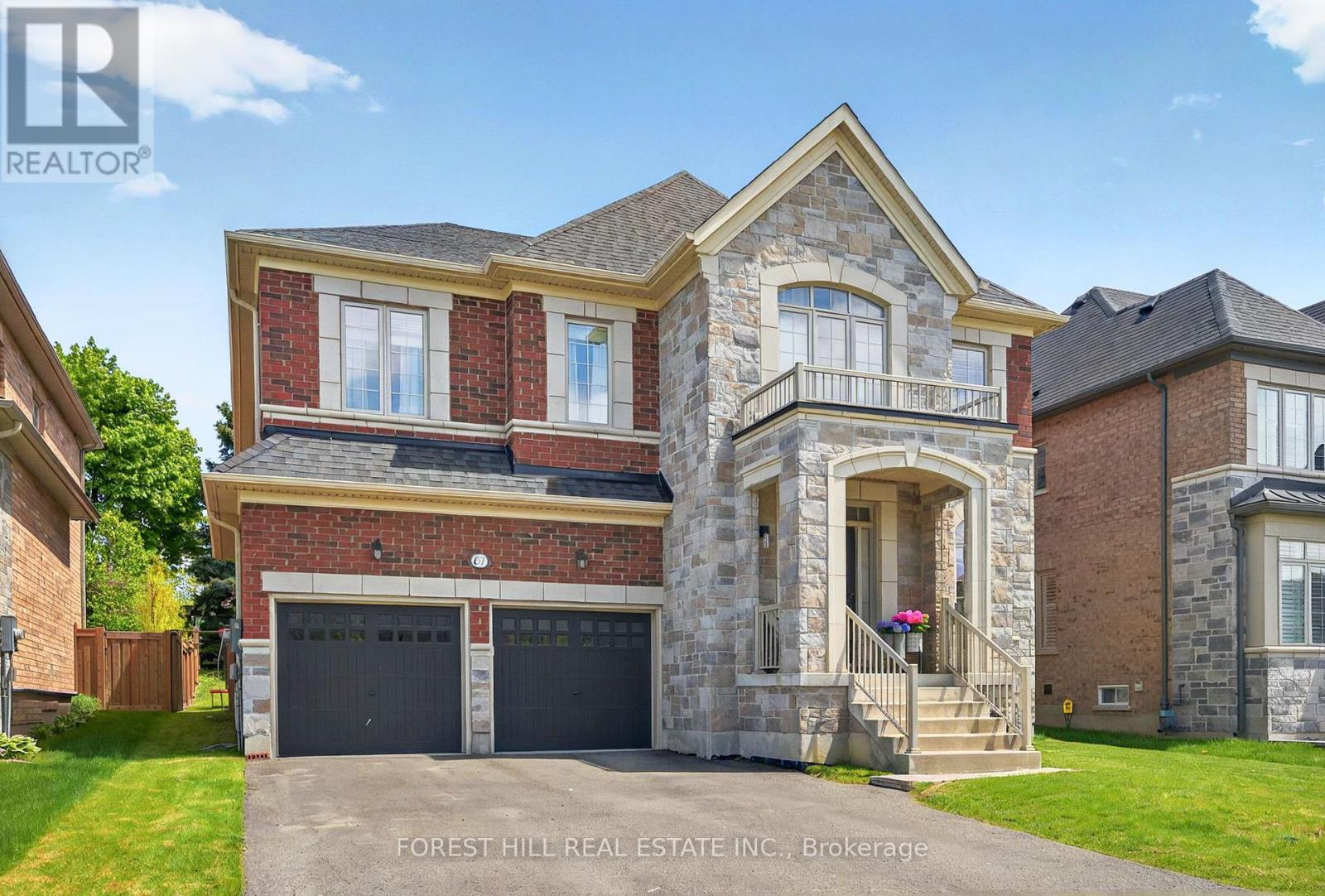 67 Alf Neely Way, Newmarket, Ontario  L3Y 0C6 - Photo 2 - N12163460