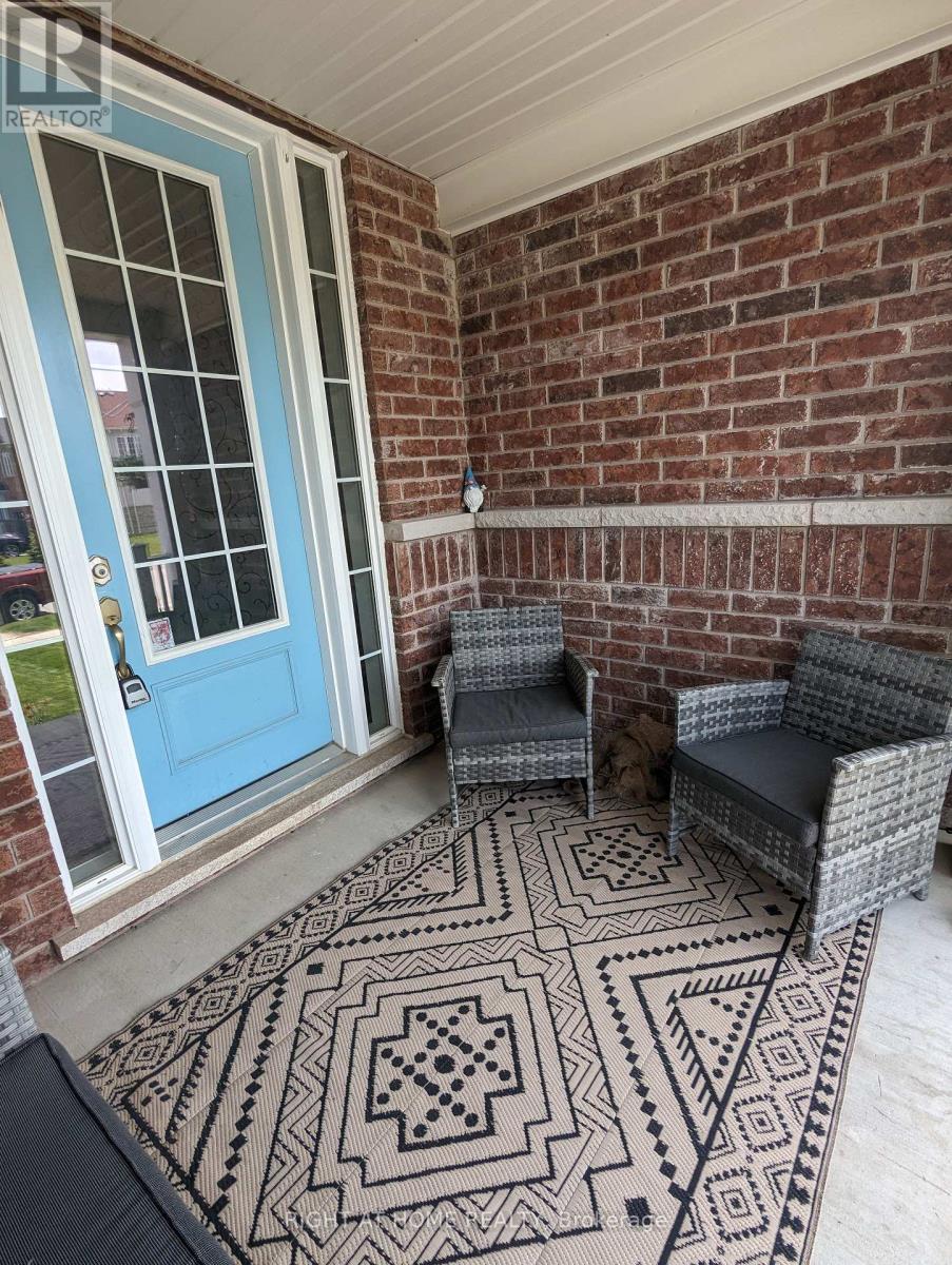 95 Collier Crescent, Essa, Ontario  L0M 1B5 - Photo 3 - N12163498