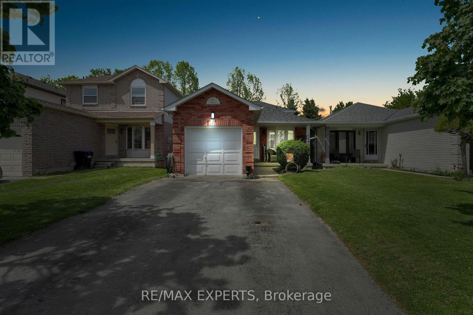 83 GRAY AVENUE, New Tecumseth, Ontario