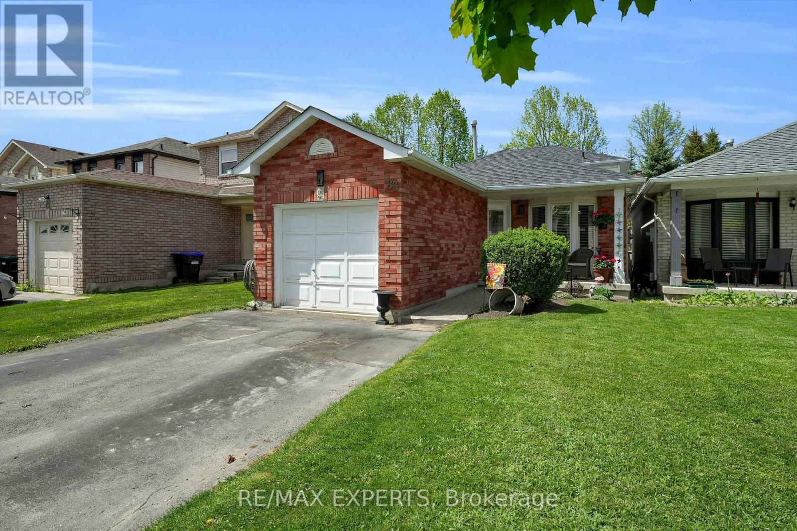 83 Gray Avenue, New Tecumseth, Ontario  L9R 1P5 - Photo 3 - N12163546