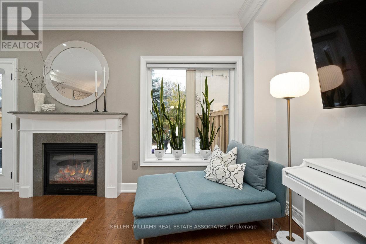 442 Valermo Drive, Toronto, Ontario  M8W 2M2 - Photo 11 - W12039794