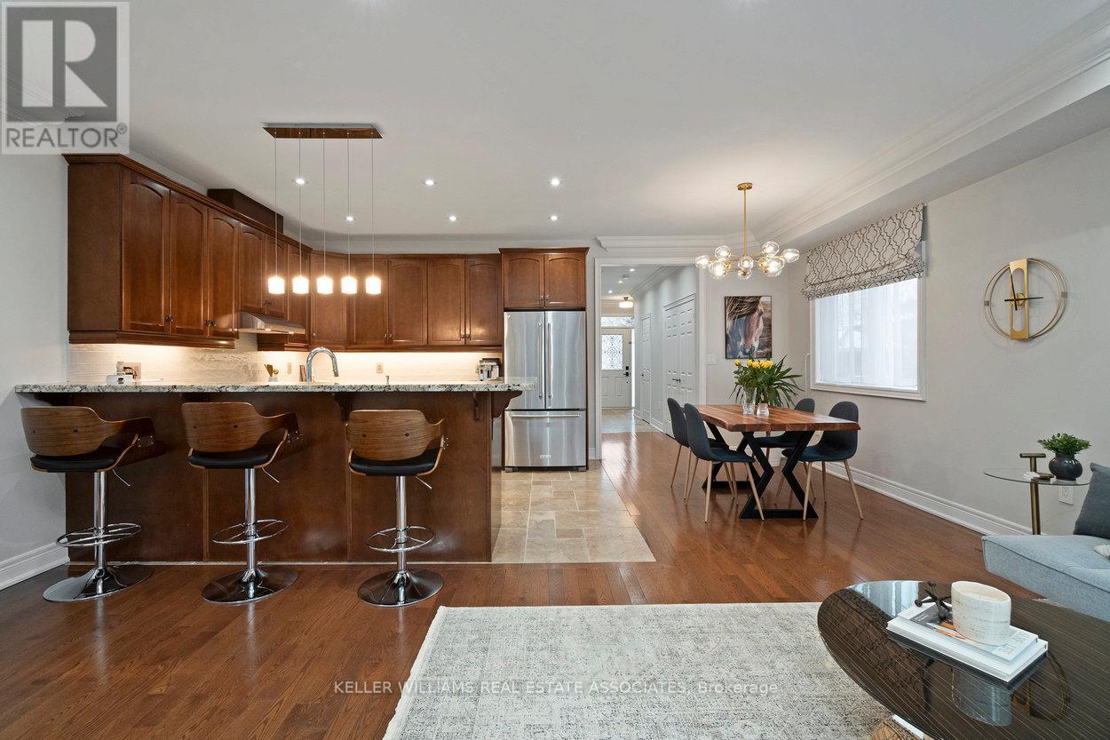 442 Valermo Drive, Toronto, Ontario  M8W 2M2 - Photo 12 - W12039794