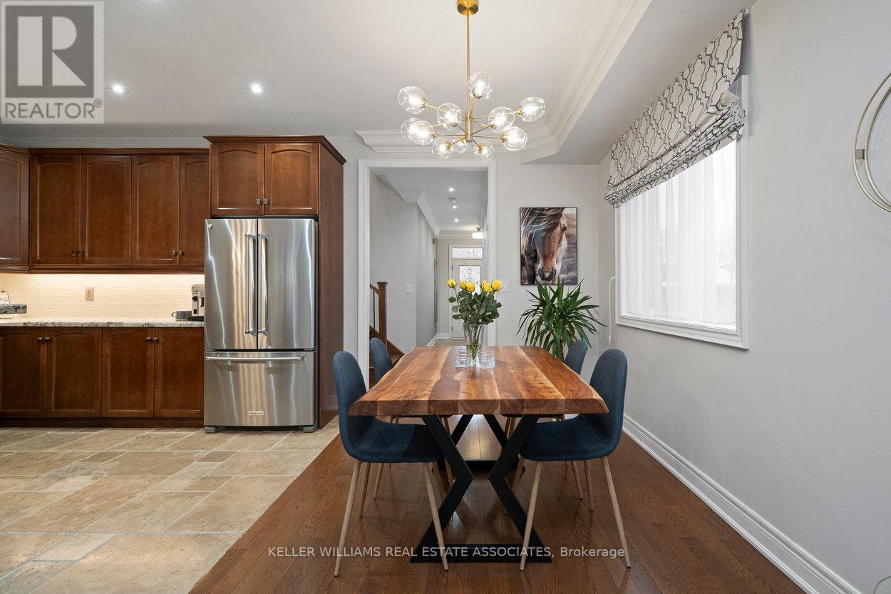 442 Valermo Drive, Toronto, Ontario  M8W 2M2 - Photo 15 - W12039794