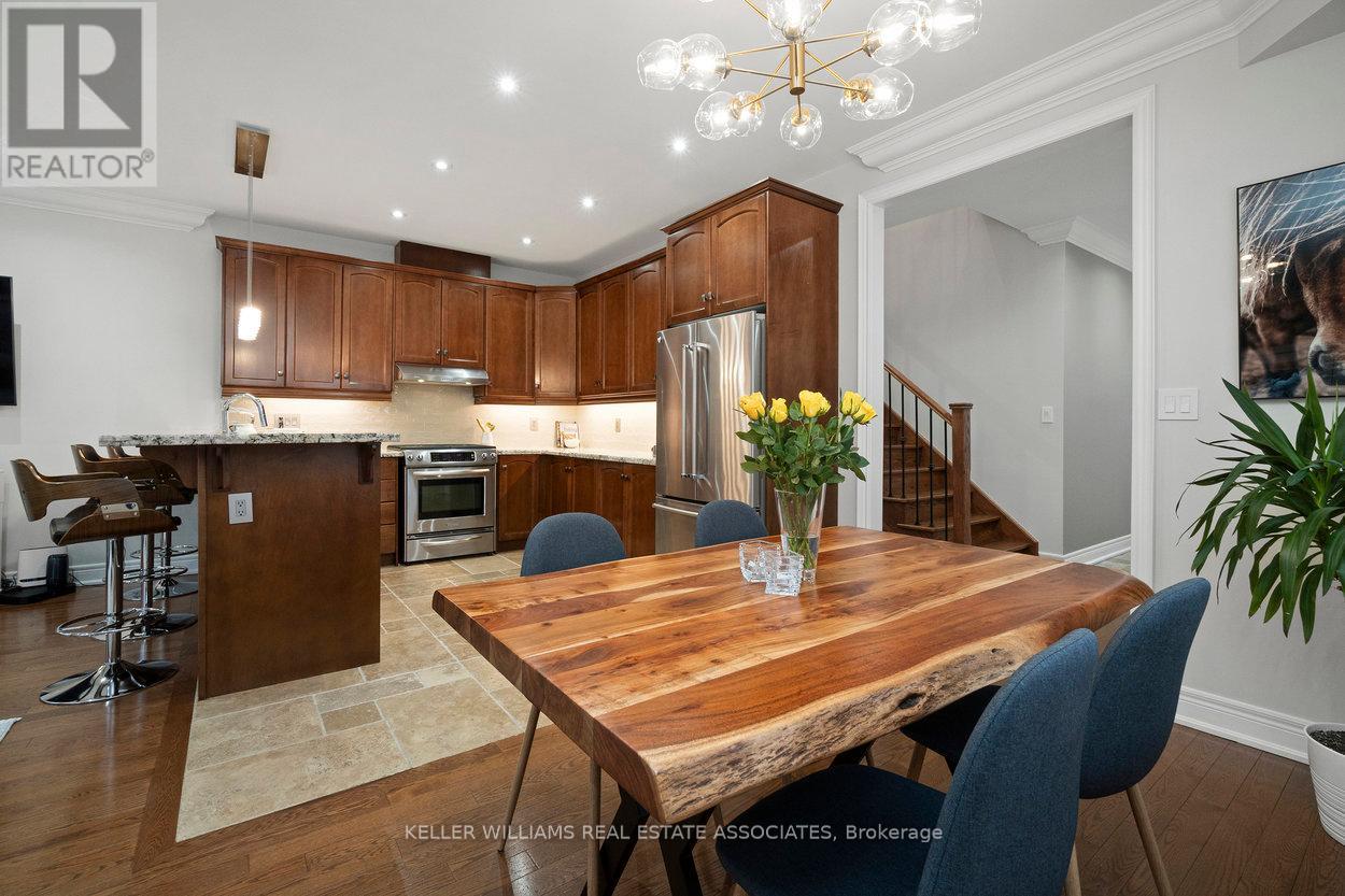 442 Valermo Drive, Toronto, Ontario  M8W 2M2 - Photo 16 - W12039794