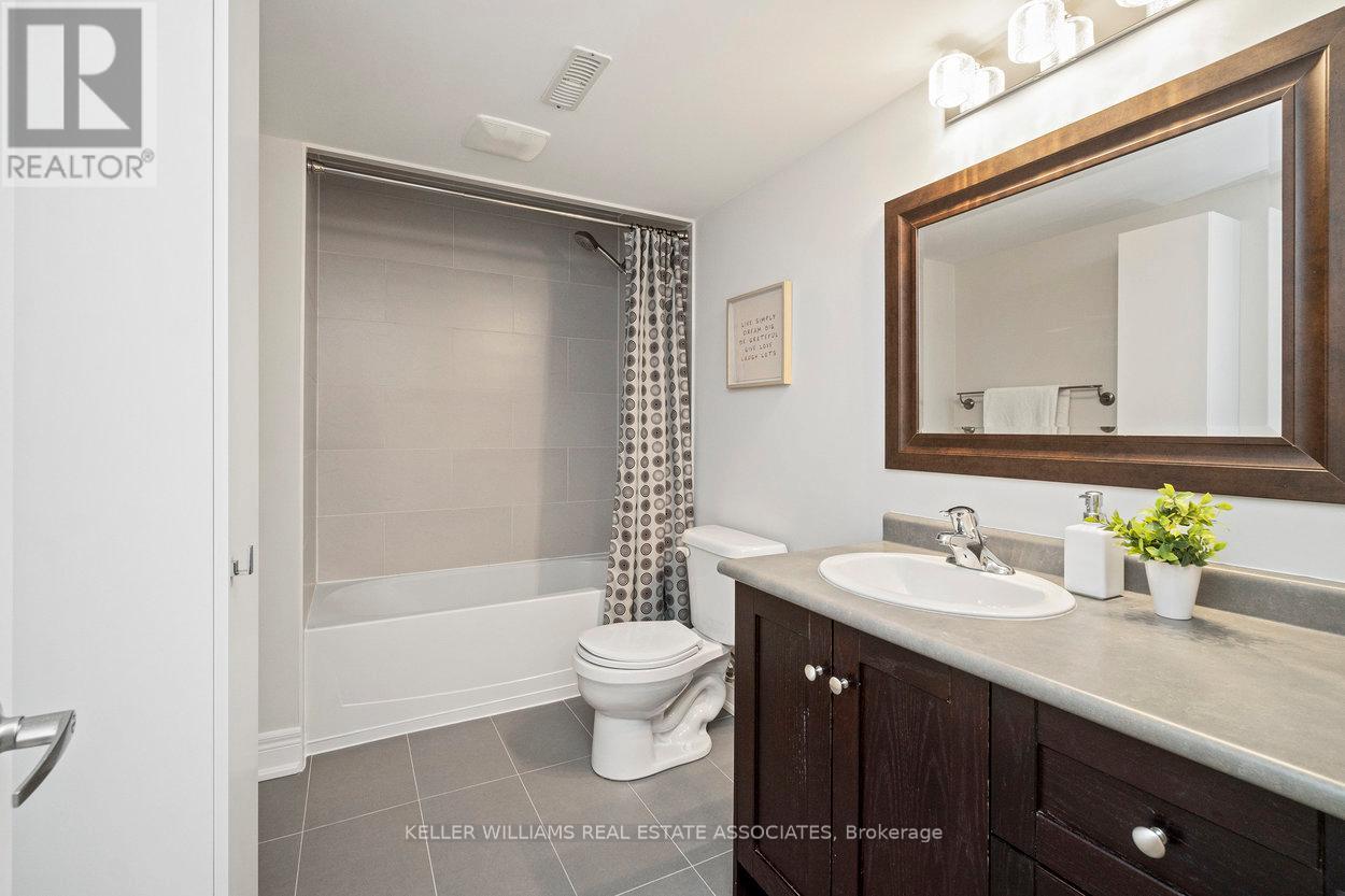 442 Valermo Drive, Toronto, Ontario  M8W 2M2 - Photo 38 - W12039794