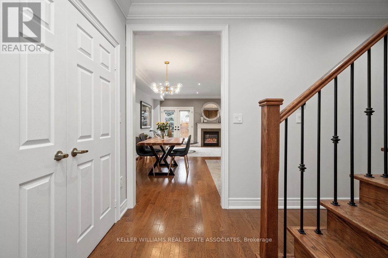 442 Valermo Drive, Toronto, Ontario  M8W 2M2 - Photo 6 - W12039794