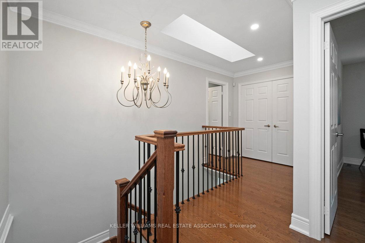 442 Valermo Drive, Toronto, Ontario  M8W 2M2 - Photo 19 - W12039794