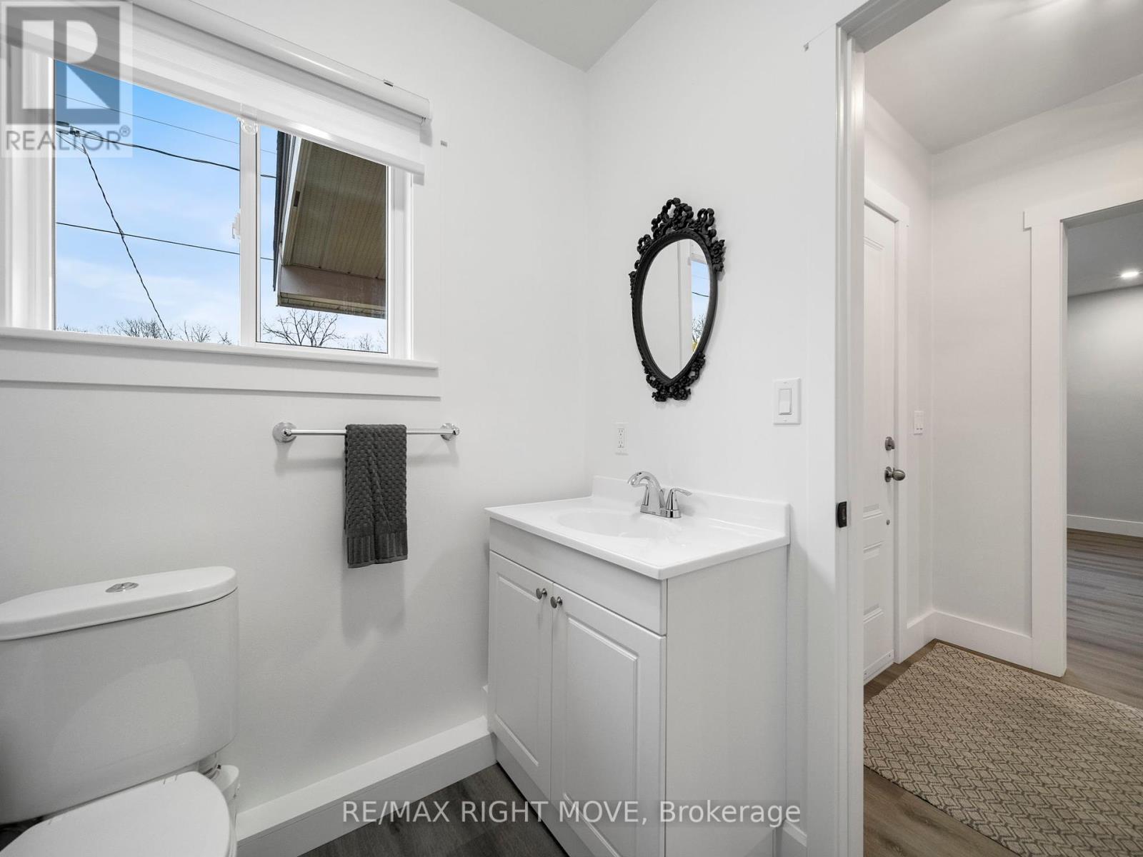 206 Mary Street, Orillia, Ontario  L3V 3E6 - Photo 11 - S12163430