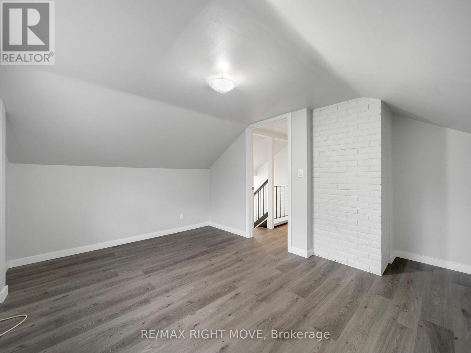 206 Mary Street, Orillia, Ontario  L3V 3E6 - Photo 25 - S12163430