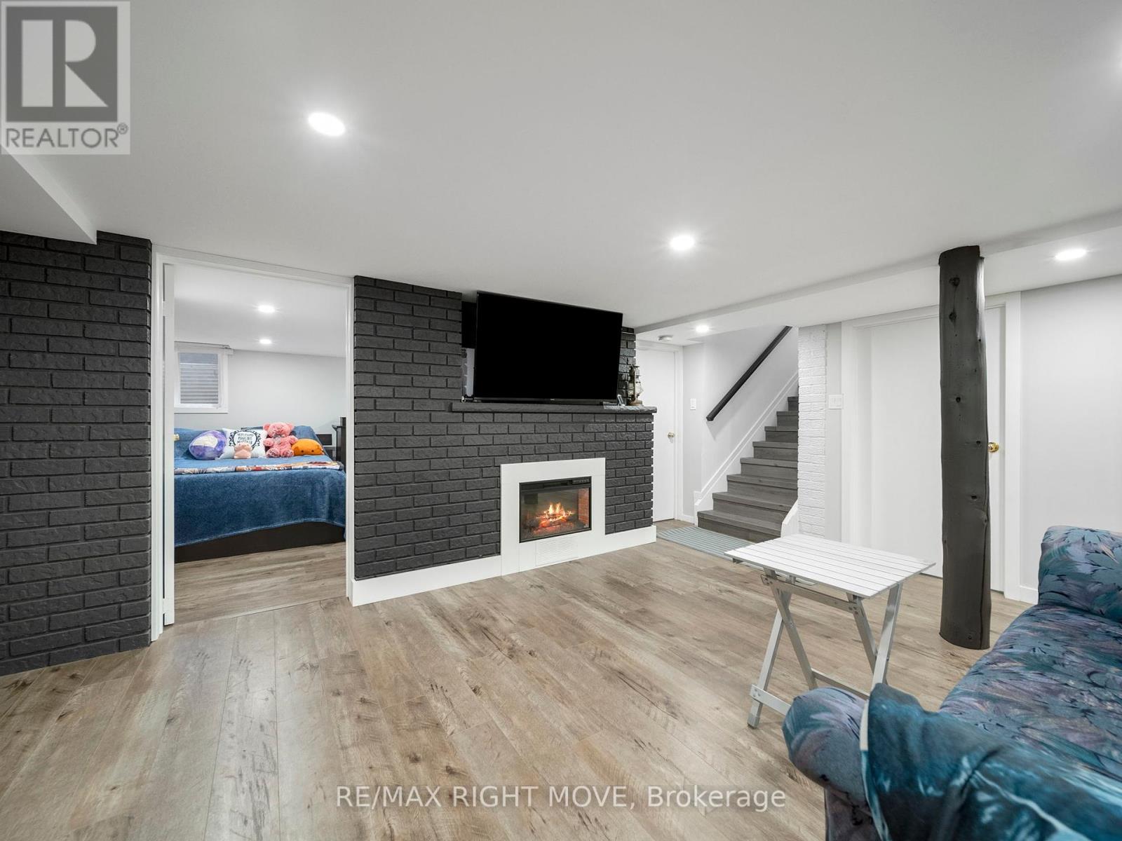 206 Mary Street, Orillia, Ontario  L3V 3E6 - Photo 29 - S12163430