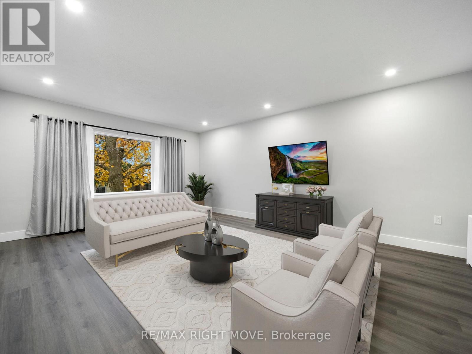 206 Mary Street, Orillia, Ontario  L3V 3E6 - Photo 7 - S12163430